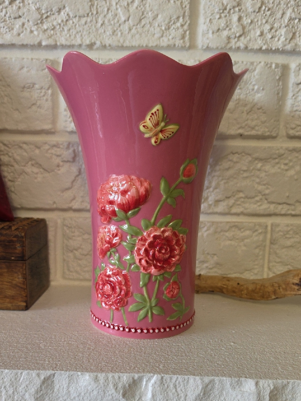 Villeroy & Boch Pink Floral Appliqué Vase with Butterfly Accent